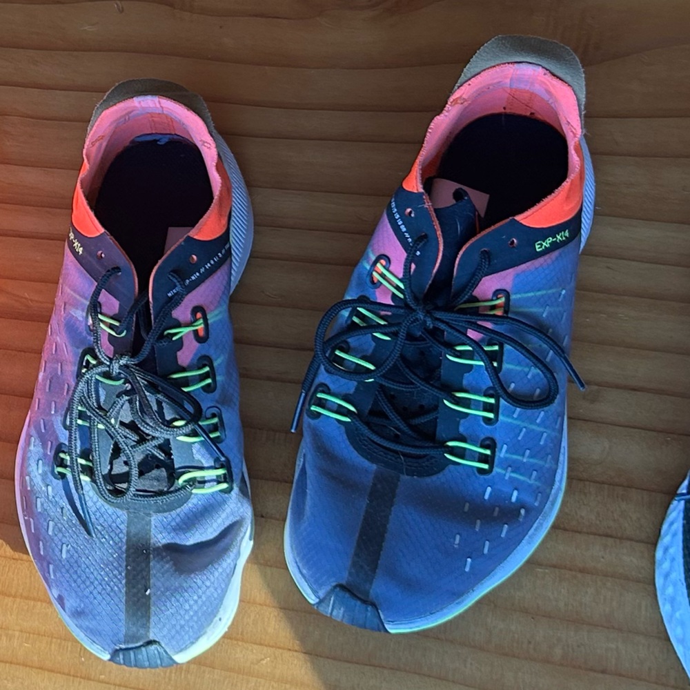 8.5 nike women’s
